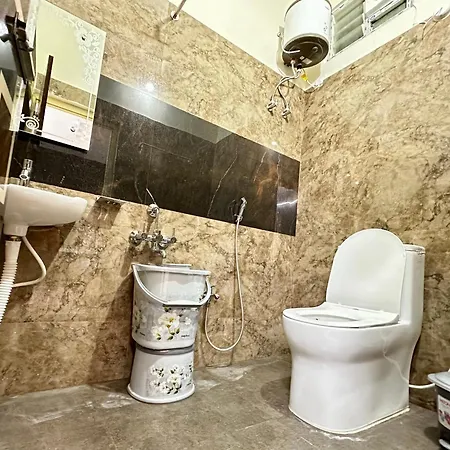 Truelife - 3Bhk Ac Apartments For Large Family - Best Location - Direct Flyover To Alipiri Gate - Walk To Ps4 Veg Restaurant - Modular Kitchen - Super Fast Wifi - Android Tv - 250 Jio Channels - Easy Access To All Temples - Top Service With Lots Of L Tirupati Exterior photo