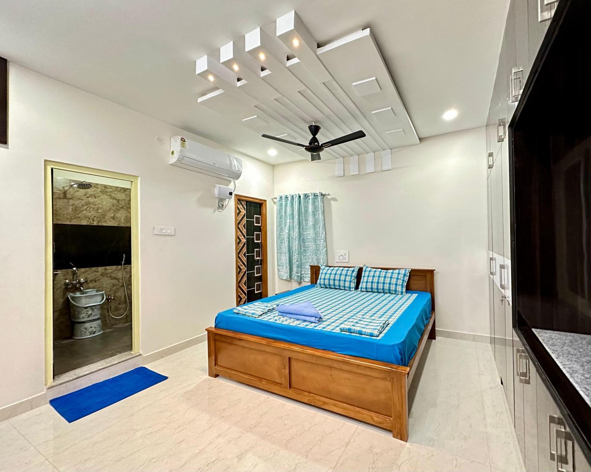 Truelife - 3Bhk Ac Apartments For Large Family - Best Location - Direct Flyover To Alipiri Gate - Walk To Ps4 Veg Restaurant - Modular Kitchen - Super Fast Wifi - Android Tv - 250 Jio Channels - Easy Access To All Temples - Top Service With Lots Of L Tirupati