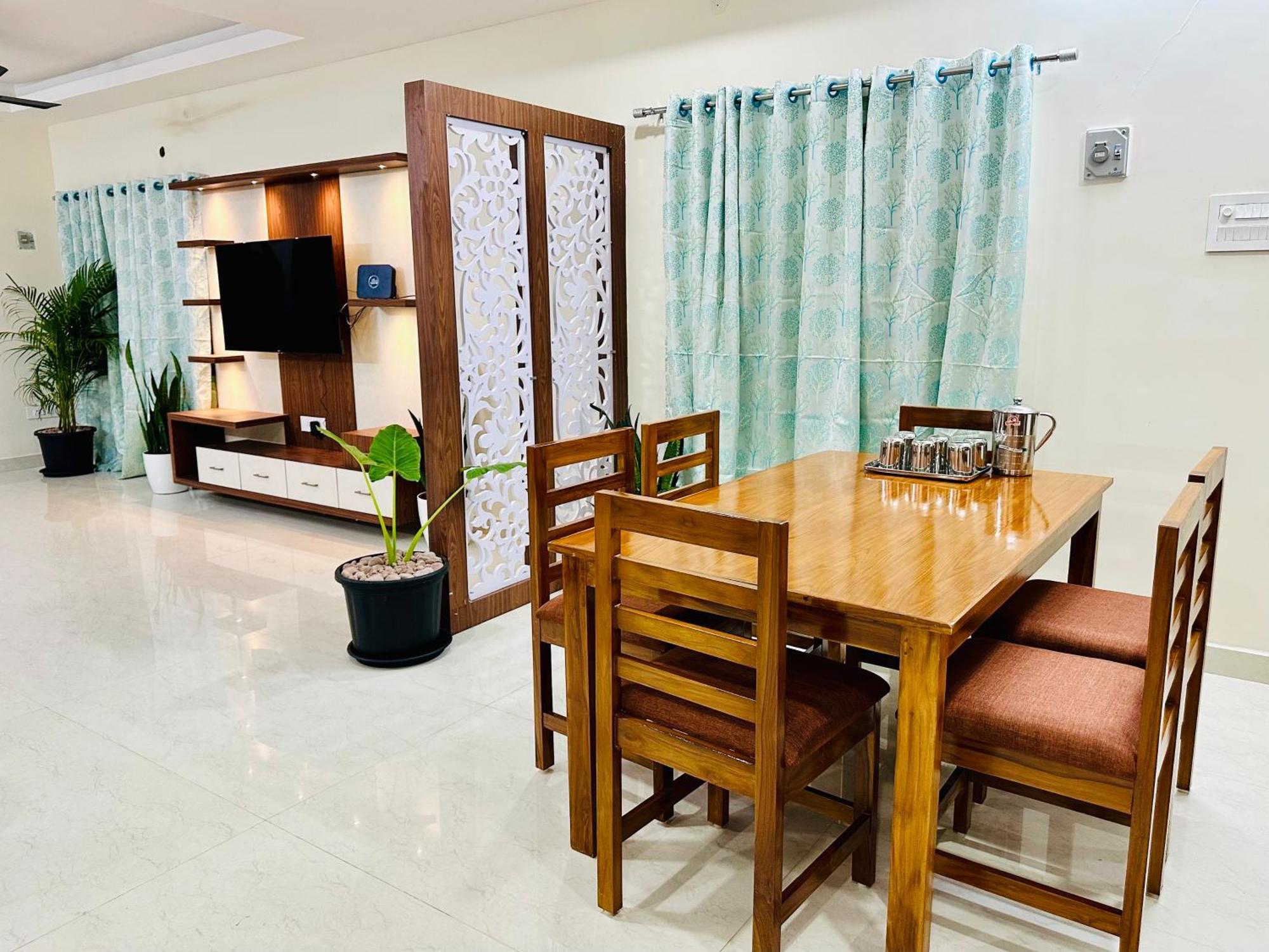 Truelife - 3Bhk Ac Apartments For Large Family - Best Location - Direct Flyover To Alipiri Gate - Walk To Ps4 Veg Restaurant - Modular Kitchen - Super Fast Wifi - Android Tv - 250 Jio Channels - Easy Access To All Temples - Top Service With Lots Of L *