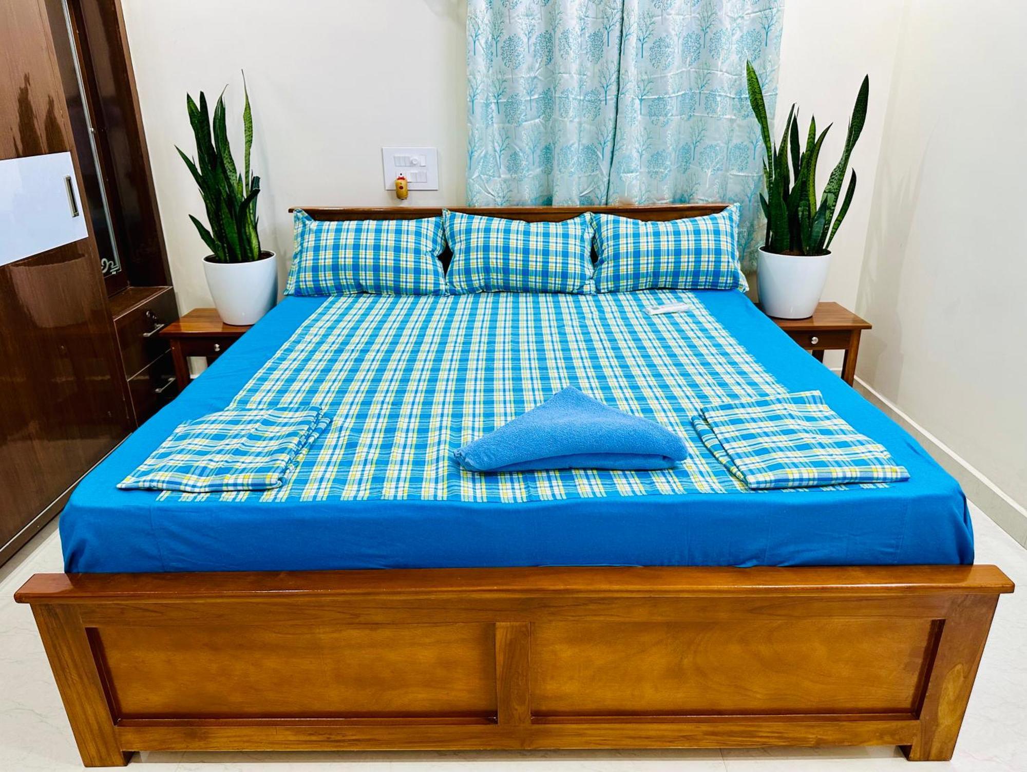 Truelife - 3Bhk Ac Apartments For Large Family - Best Location - Direct Flyover To Alipiri Gate - Walk To Ps4 Veg Restaurant - Modular Kitchen - Super Fast Wifi - Android Tv - 250 Jio Channels - Easy Access To All Temples - Top Service With Lots Of L *